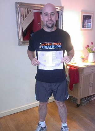 selfie-normal-mand-article-2618835-1D868B8C00000578-567_306x423