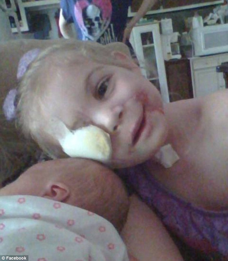 article-2658062-1EC4D53600000578-833_634x724