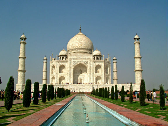 Taj-Mahal-575-by-Guilhem-Vellut
